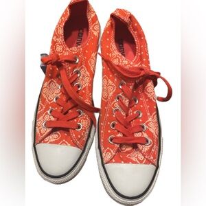New Converse ALL STAR orange & cream size 7



Used but in great shape